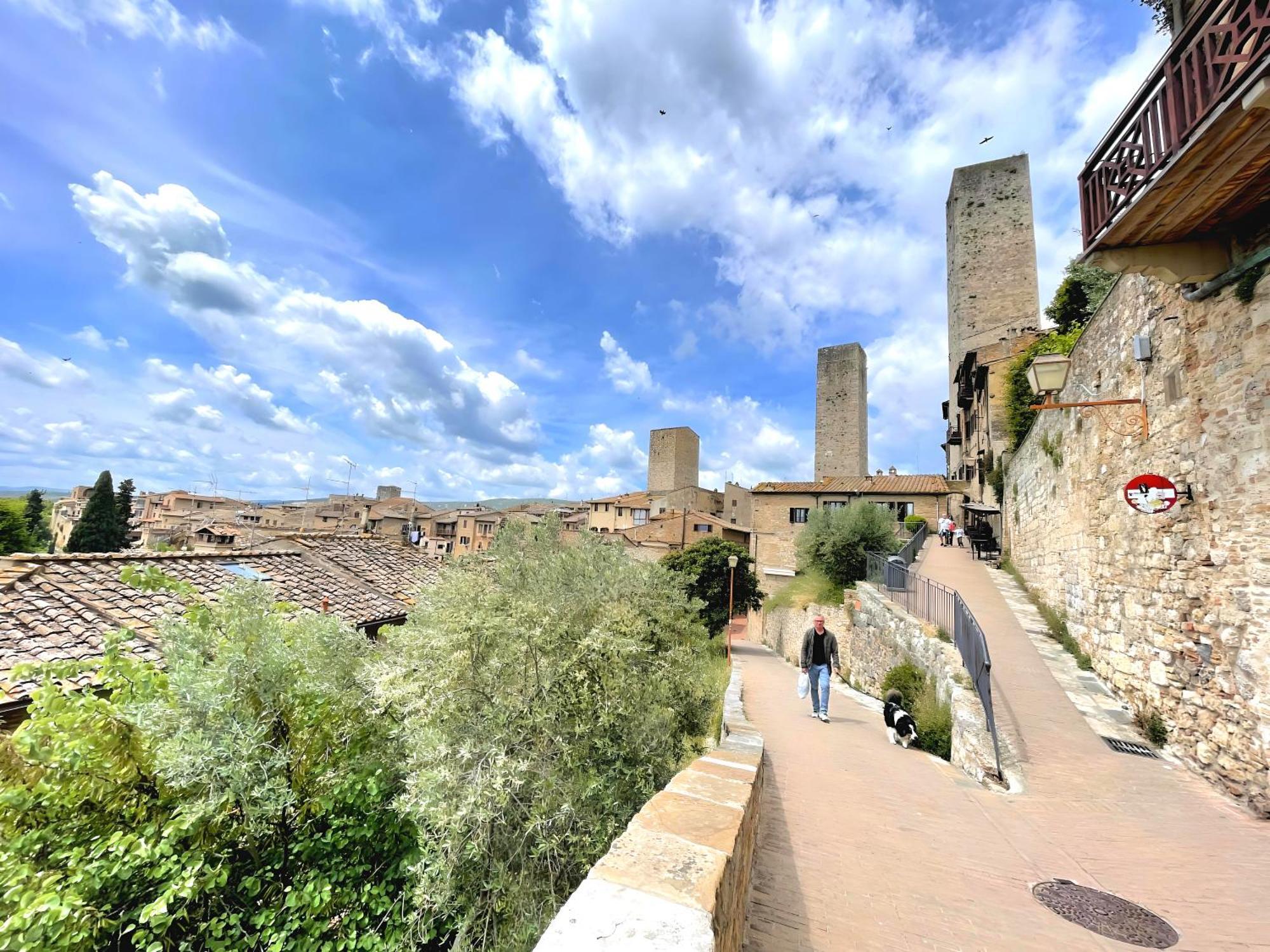 La Casa Di Ines San Gimignano Exterior foto